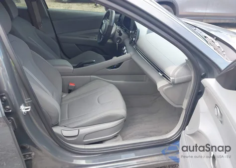 2025 Hyundai Elantra Se z USA, uszkodzony, nr VIN KMHLL4DG8SU938855